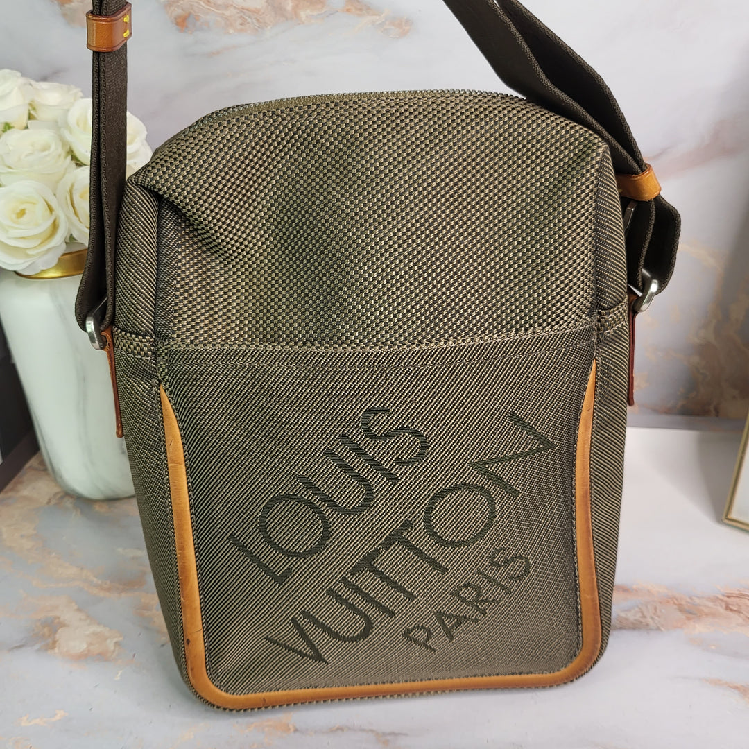 Louis Vuitton Geant Citadin Crossbody