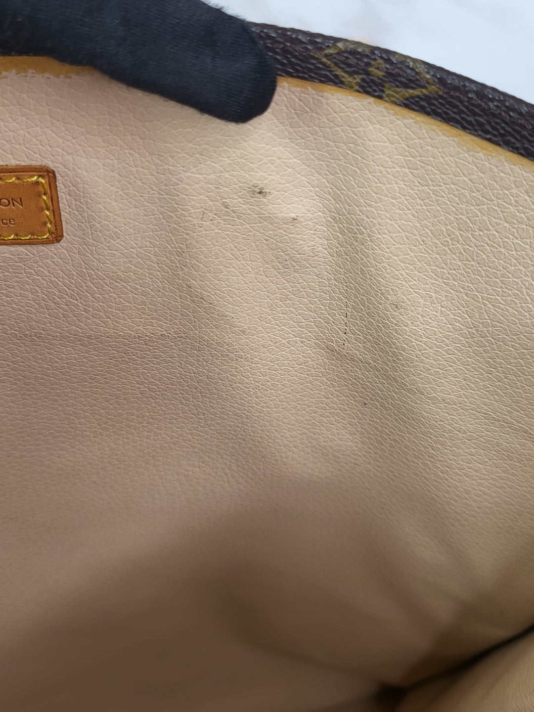 Louis Vuitton Monogram Sac Plat