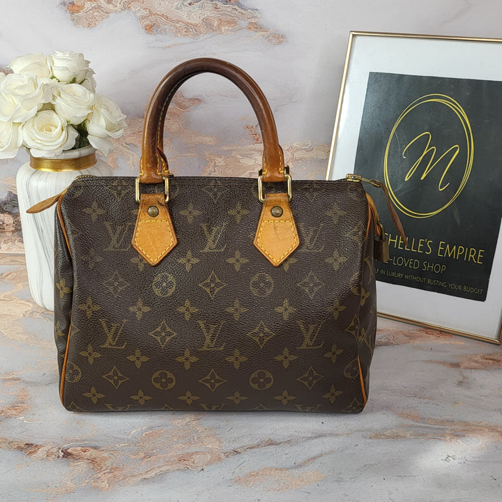 Louis Vuitton Monogram Speedy 25