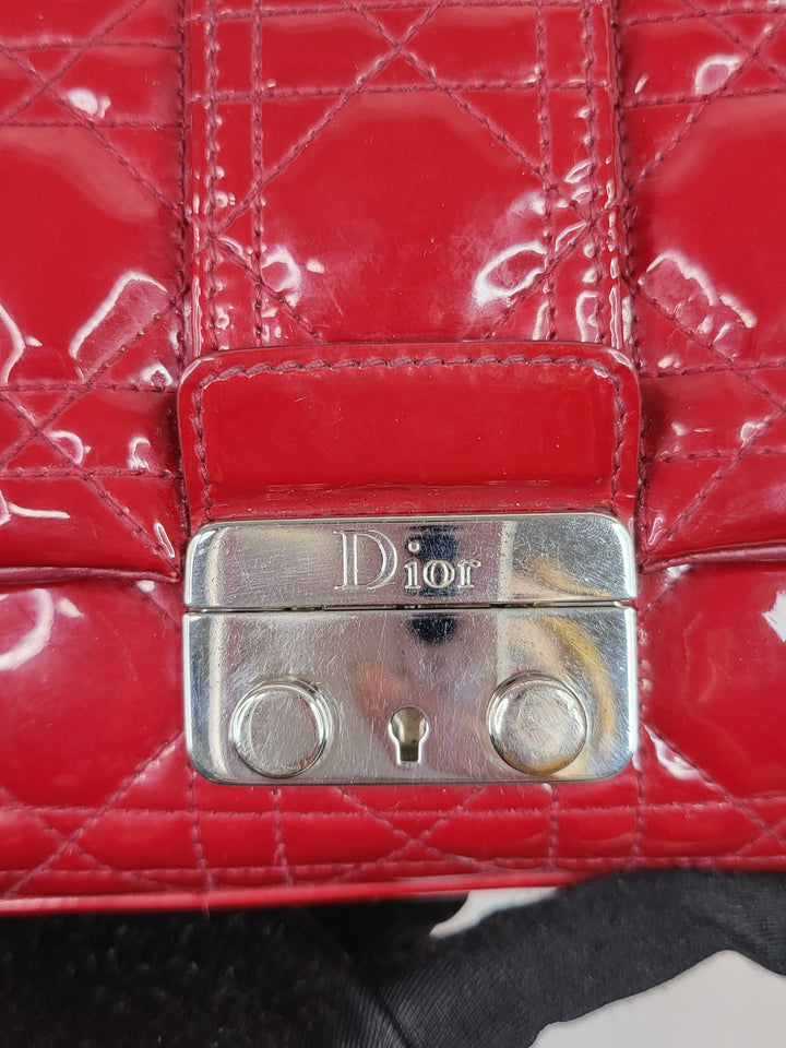 Christian Dior Patent Cannage Wallet On Chain