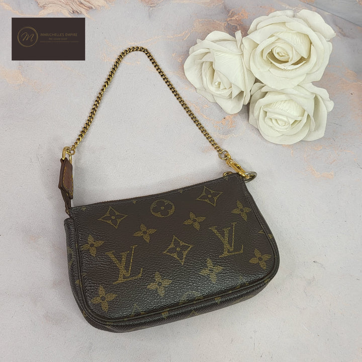 Louis Vuitton Monogram Mini Pochette