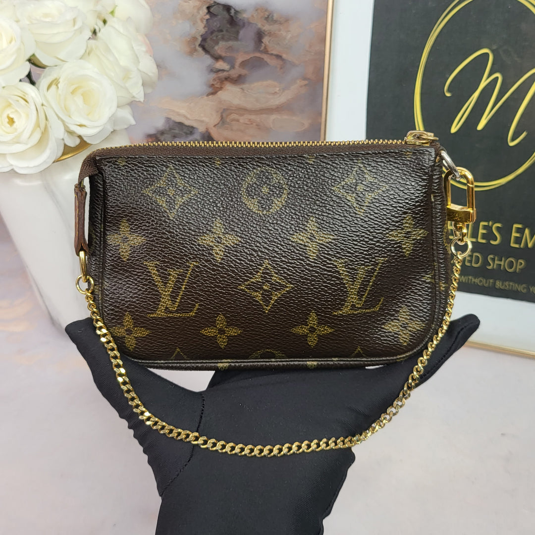 Louis Vuitton Monogram Mini Pochette