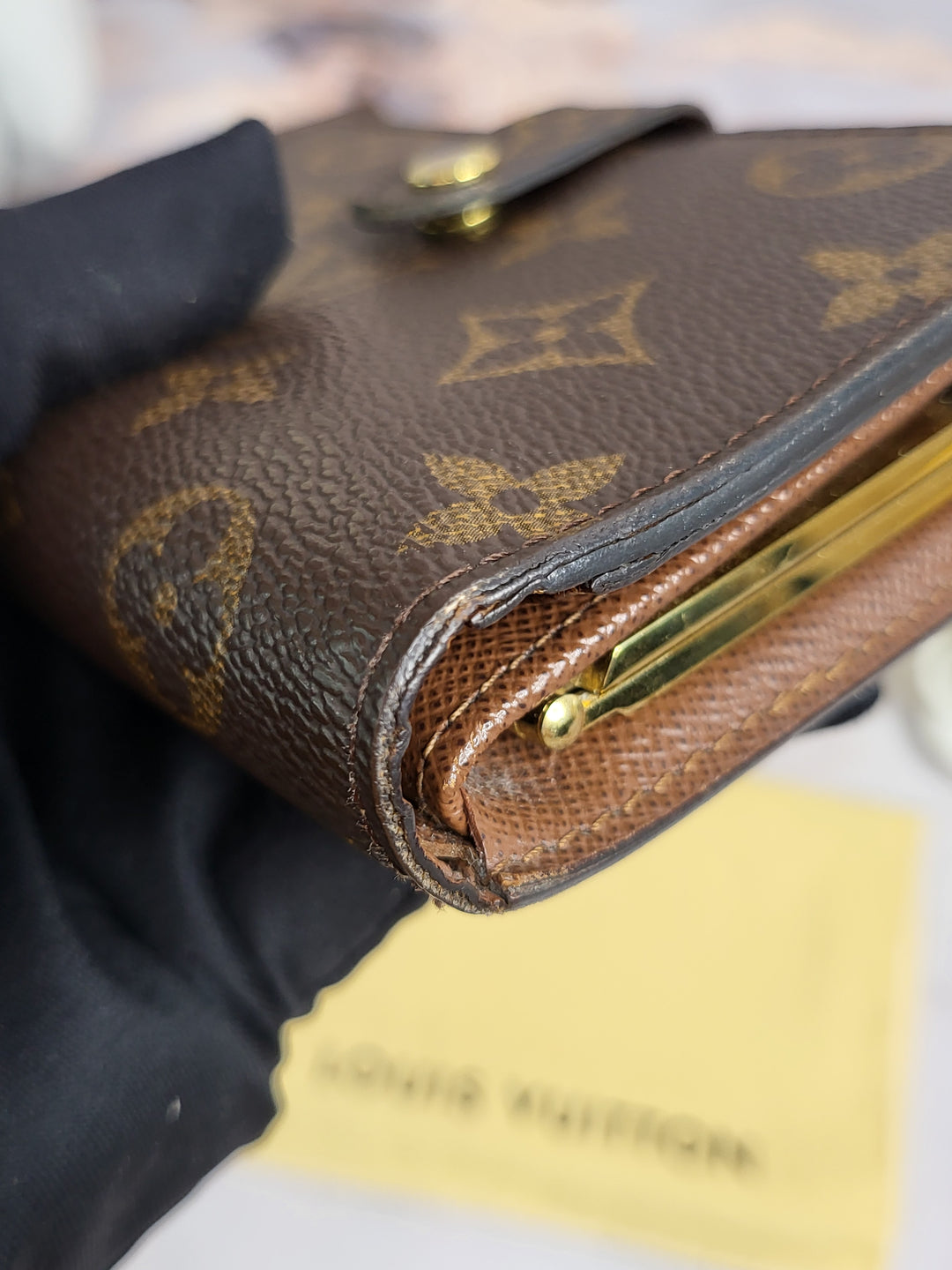 Louis Vuitton Monogram Kisslock Wallet