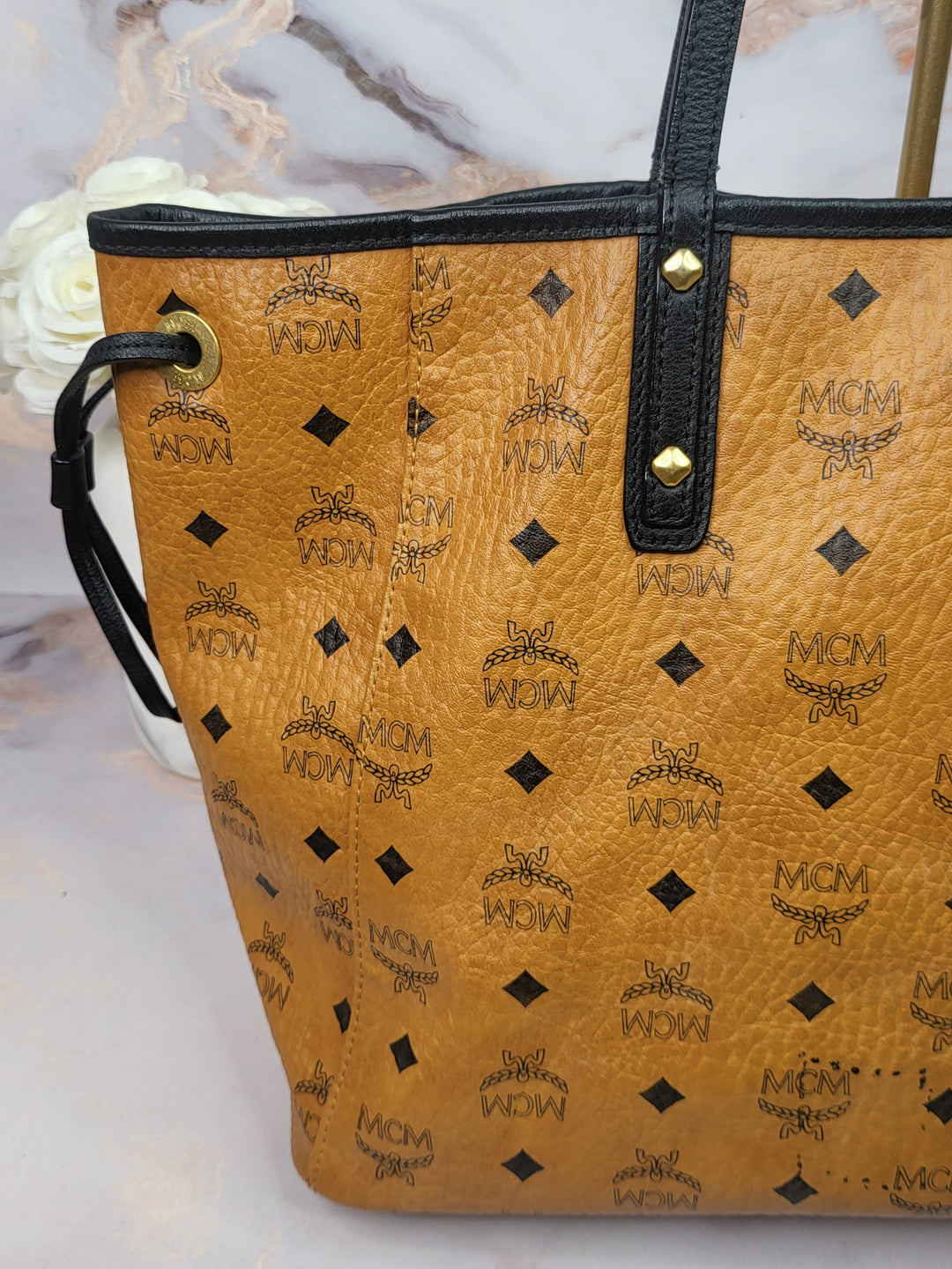 MCM REVERSIBLE COGNAC TOTE BAG