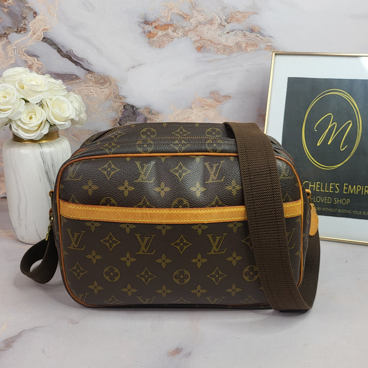 Louis Vuitton Monogram Reporter