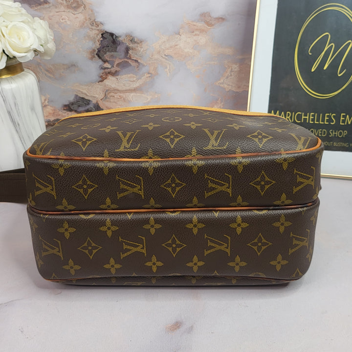 Louis Vuitton Monogram Reporter