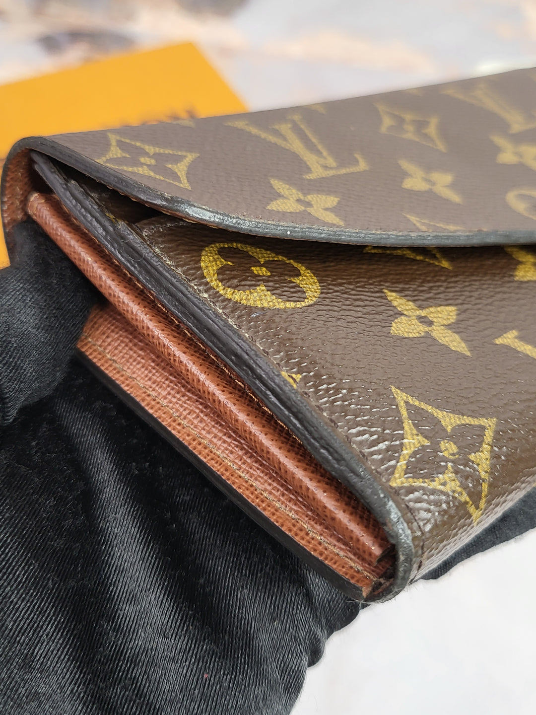 Louis Vuitton Monogram Sarah Wallet