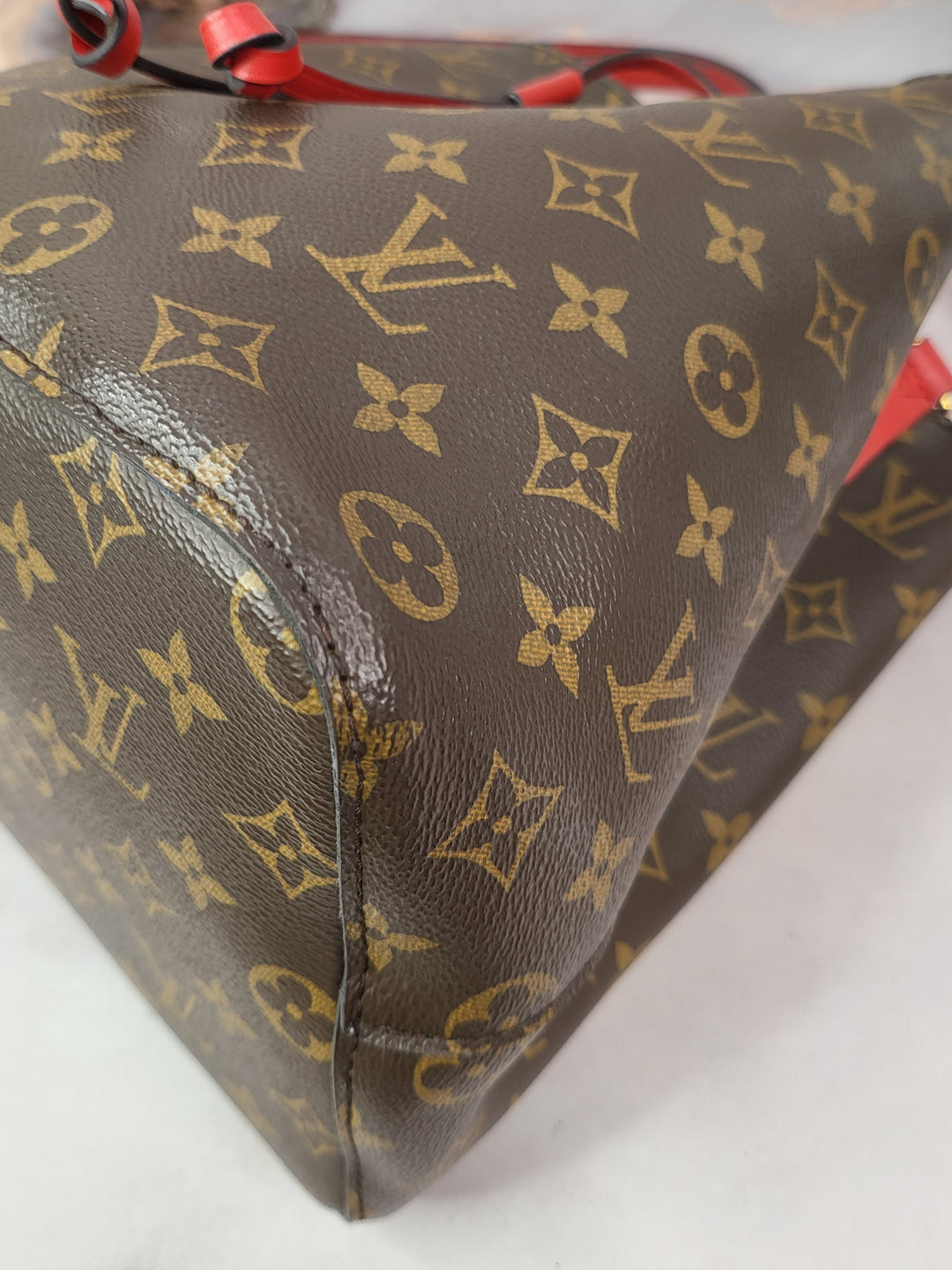 Louis Vuitton Monogram Neo Noe PM