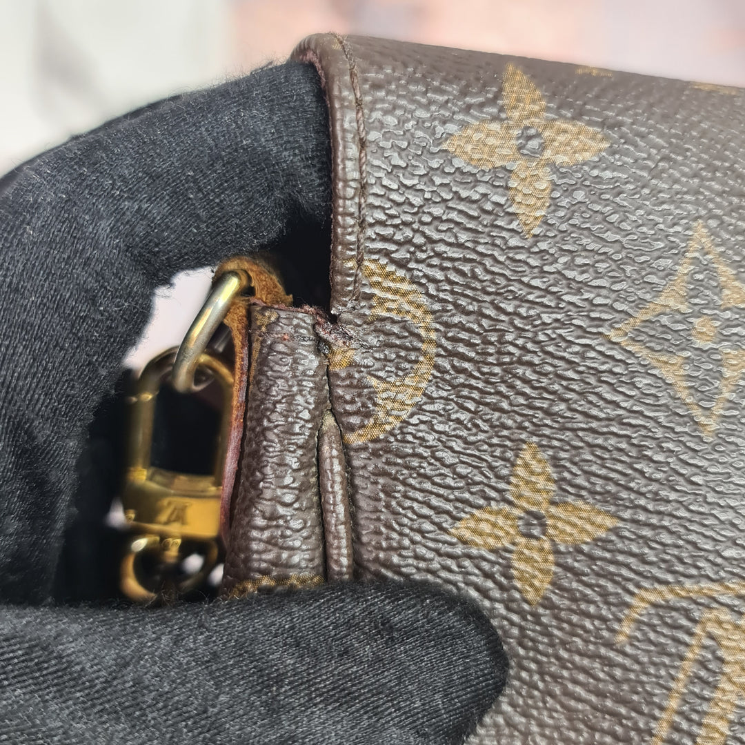 Louis Vuitton Monogram Favorite MM