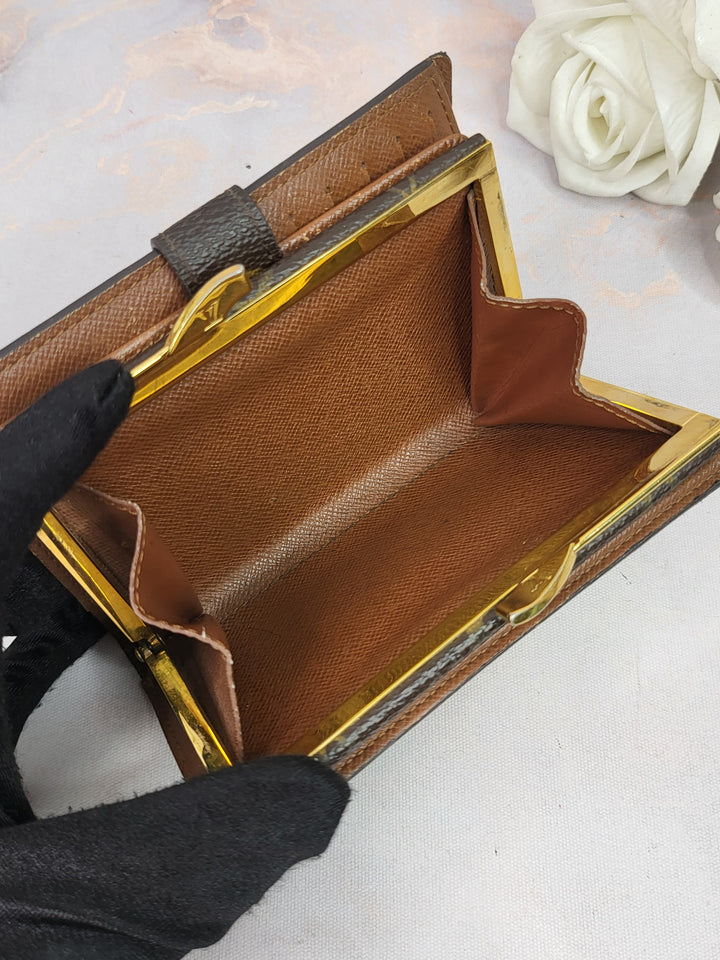 Louis Vuitton Monogram Kisslock Wallet