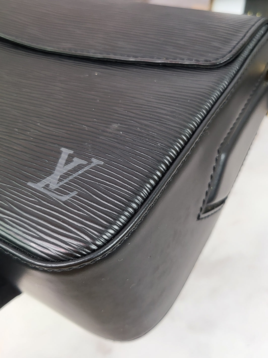 Louis Vuitton Epi Buci Bag