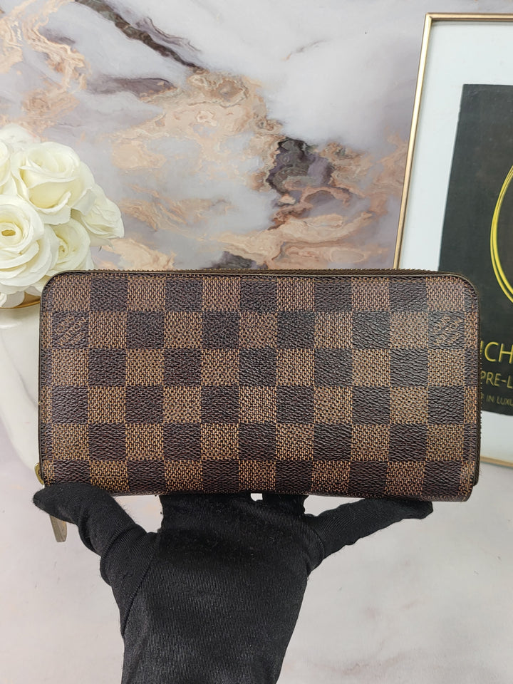 Louis Vuitton Damier Ebene Zippy Wallet