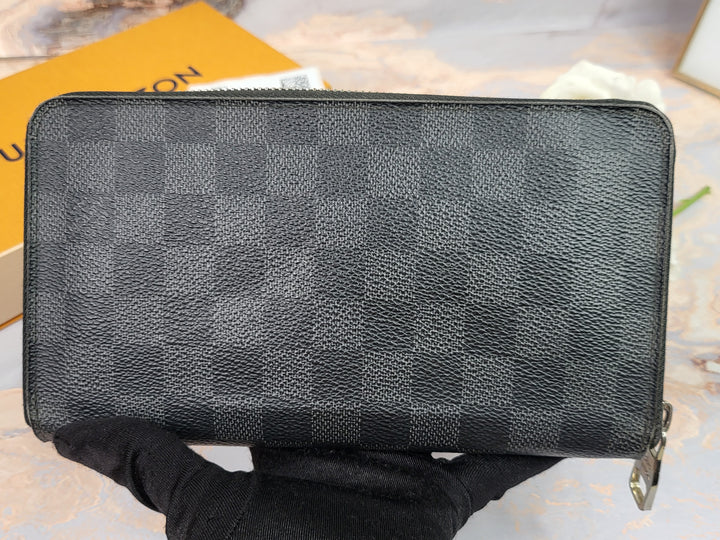 Louis Vuitton Damier Graphite Zippy Organizer