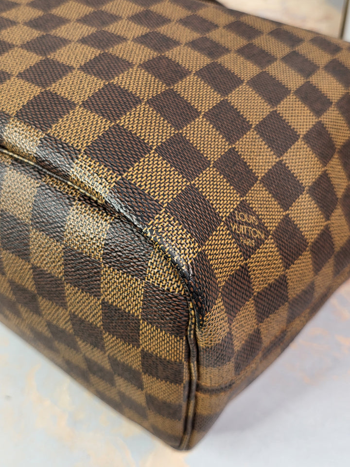 Louis Vuitton Damier Ebene Neverfull MM