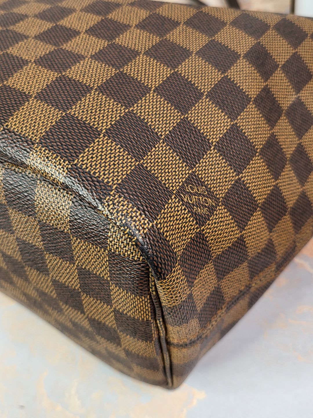 Louis Vuitton Damier Ebene Neverfull MM