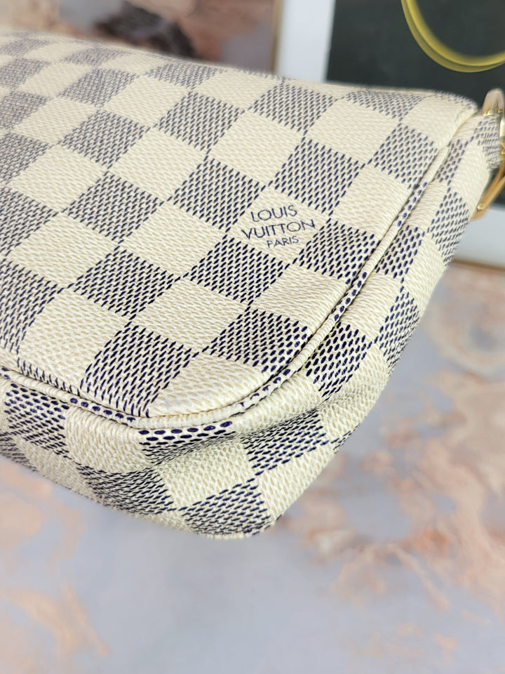 Louis Vuitton Damier Azur Pochette Accessories