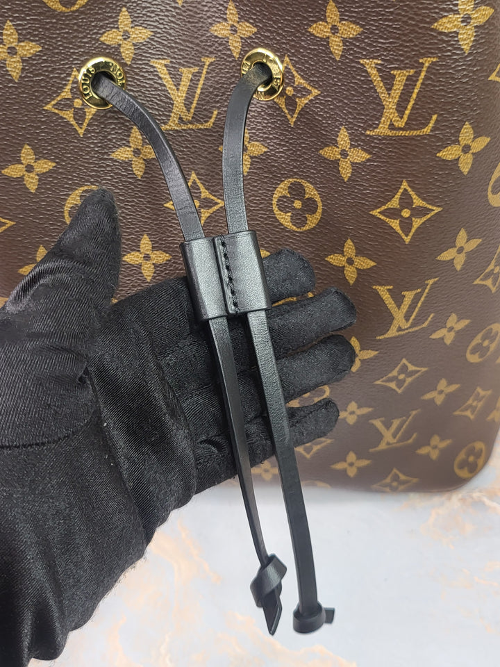 Louis Vuitton Monogram Neo Noe Noir Bucket Bag