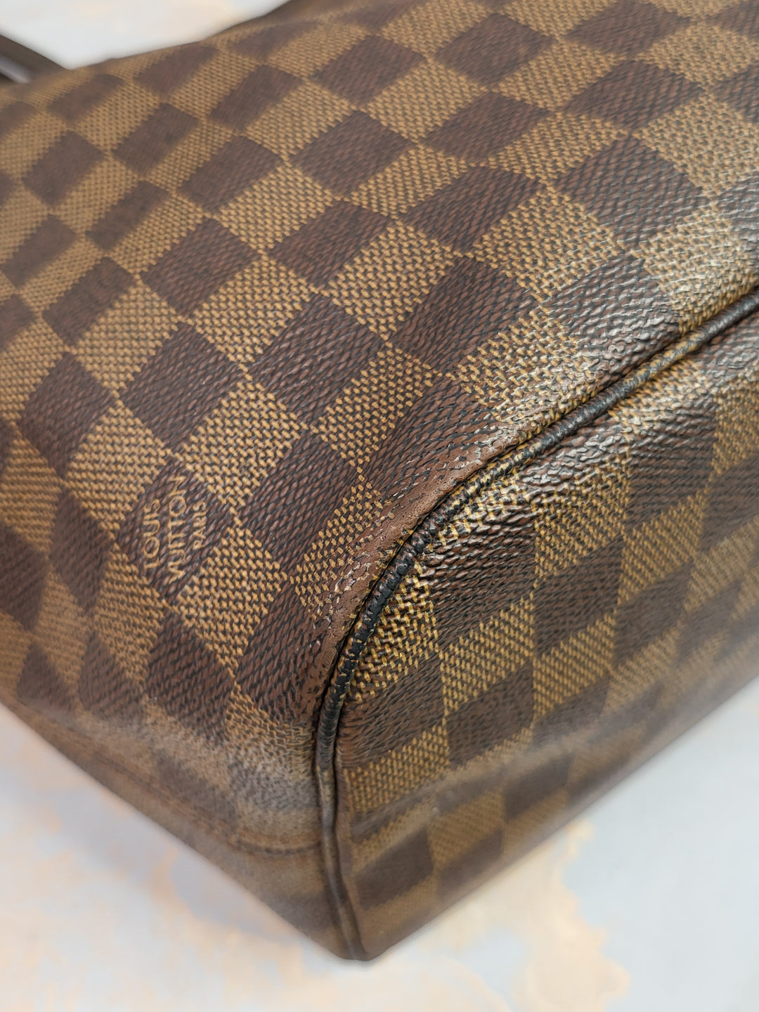 Louis Vuitton Damier Ebene Neverfull MM