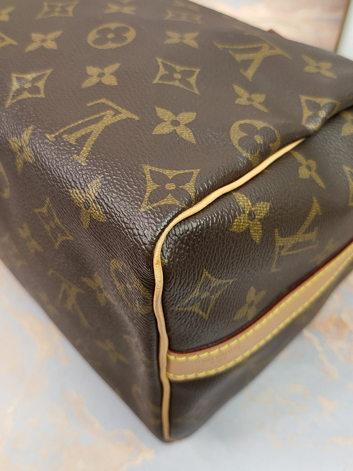 Louis Vuitton Monogram Speedy 25 Bandouliere