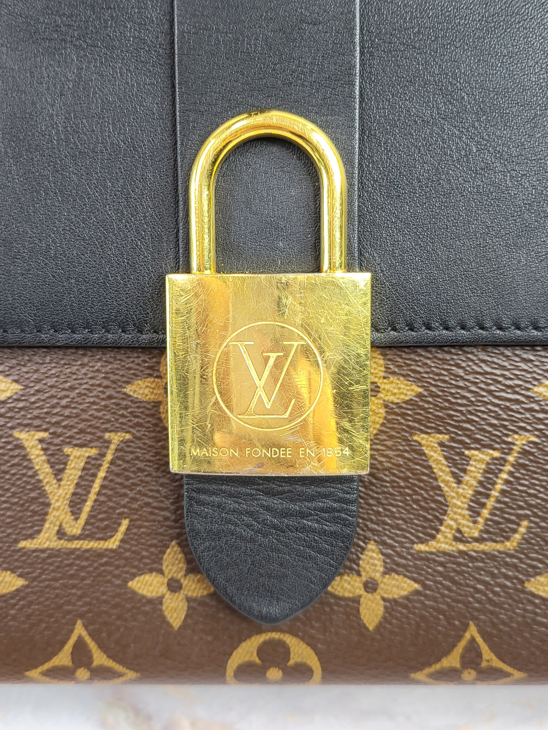 Louis Vuitton Monogram Locky BB Noir