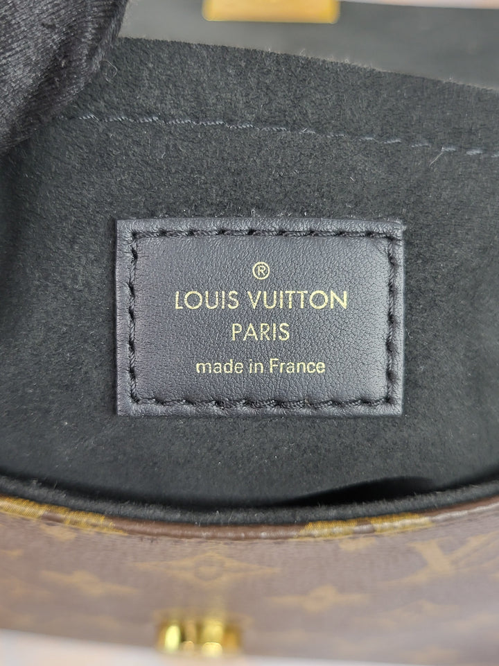 Louis Vuitton Monogram Locky BB Noir