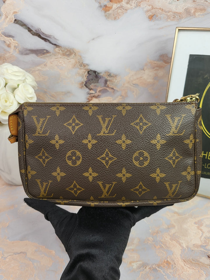 Louis Vuitton Monogram Pochette Accessories