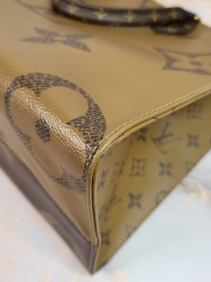 Louis Vuitton Reversed Monogram On The Go MM (OTG)