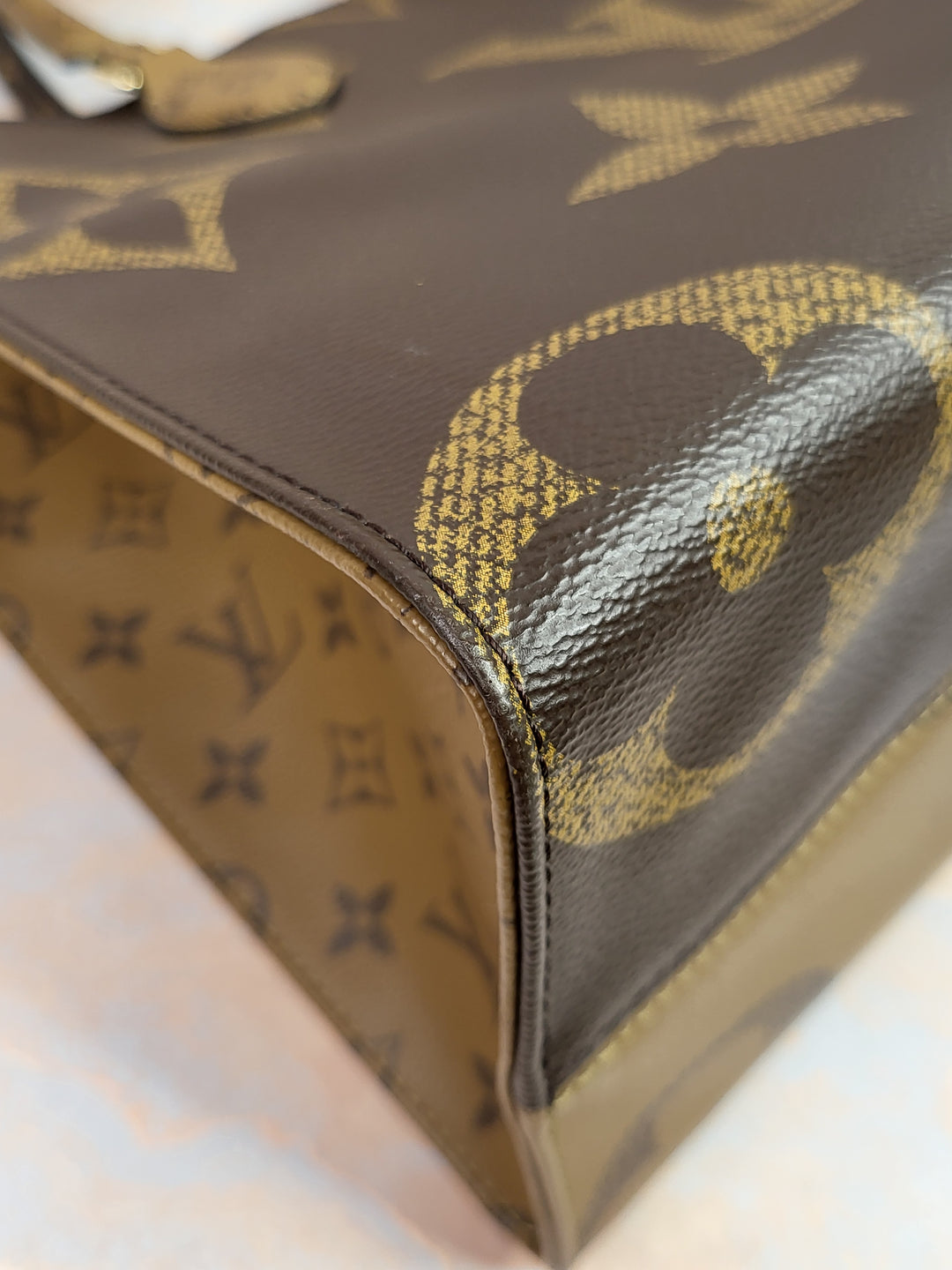 Louis Vuitton Reversed Monogram On The Go MM (OTG)