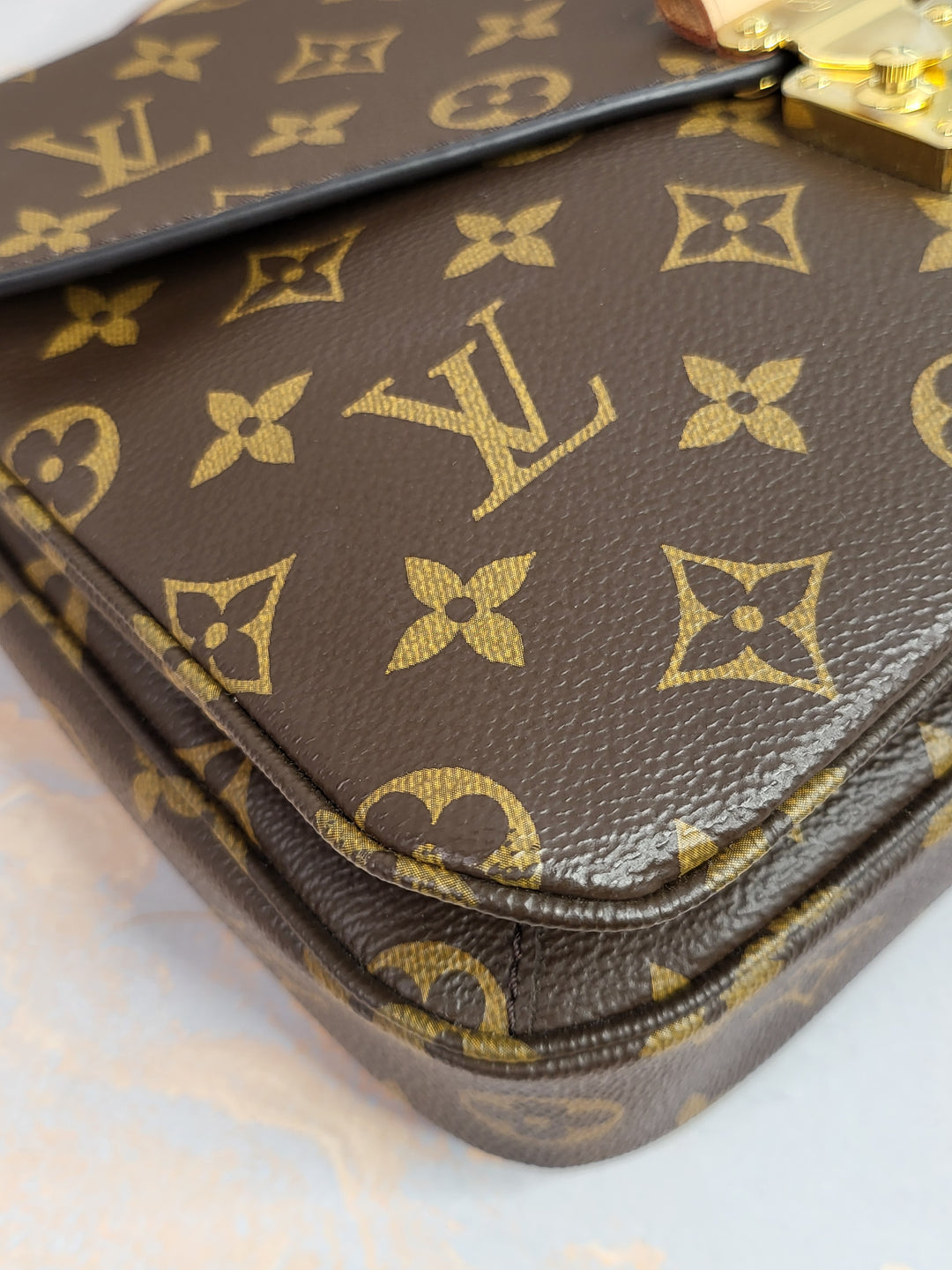 Louis Vuitton Monogram Pochette Metis