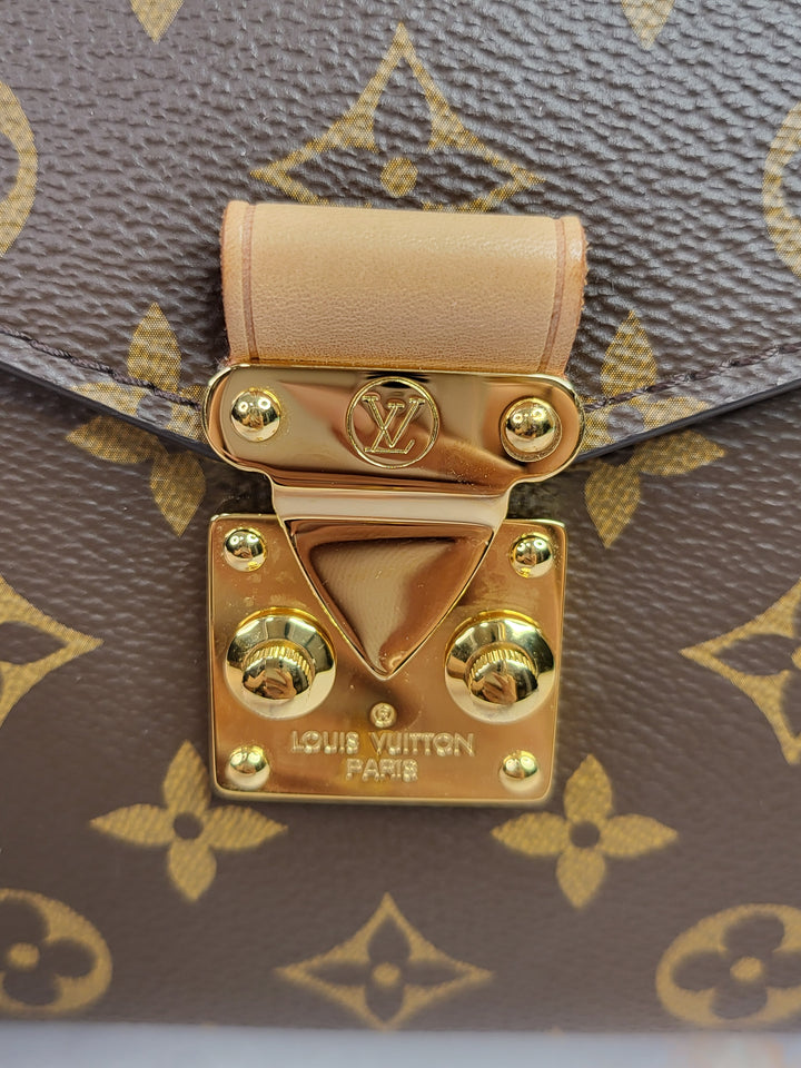 Louis Vuitton Monogram Pochette Metis