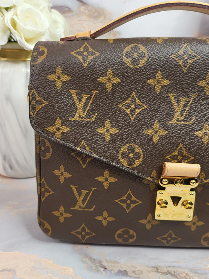 Louis Vuitton Monogram Pochette Metis