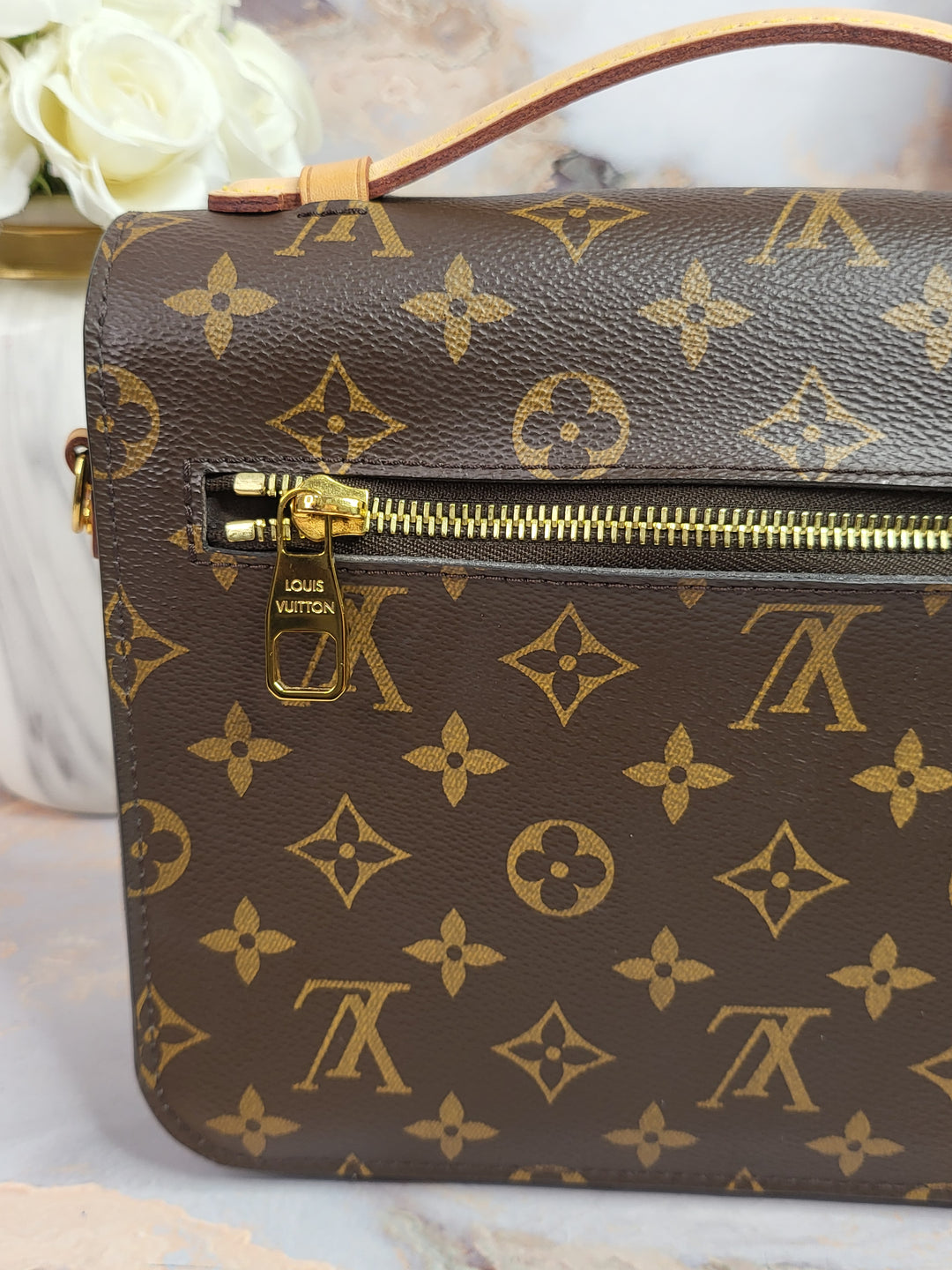 Louis Vuitton Monogram Pochette Metis