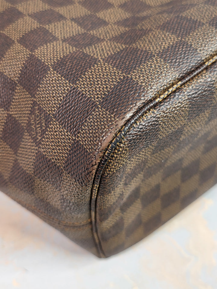 Louis Vuitton Damier Ebene Neverfull MM