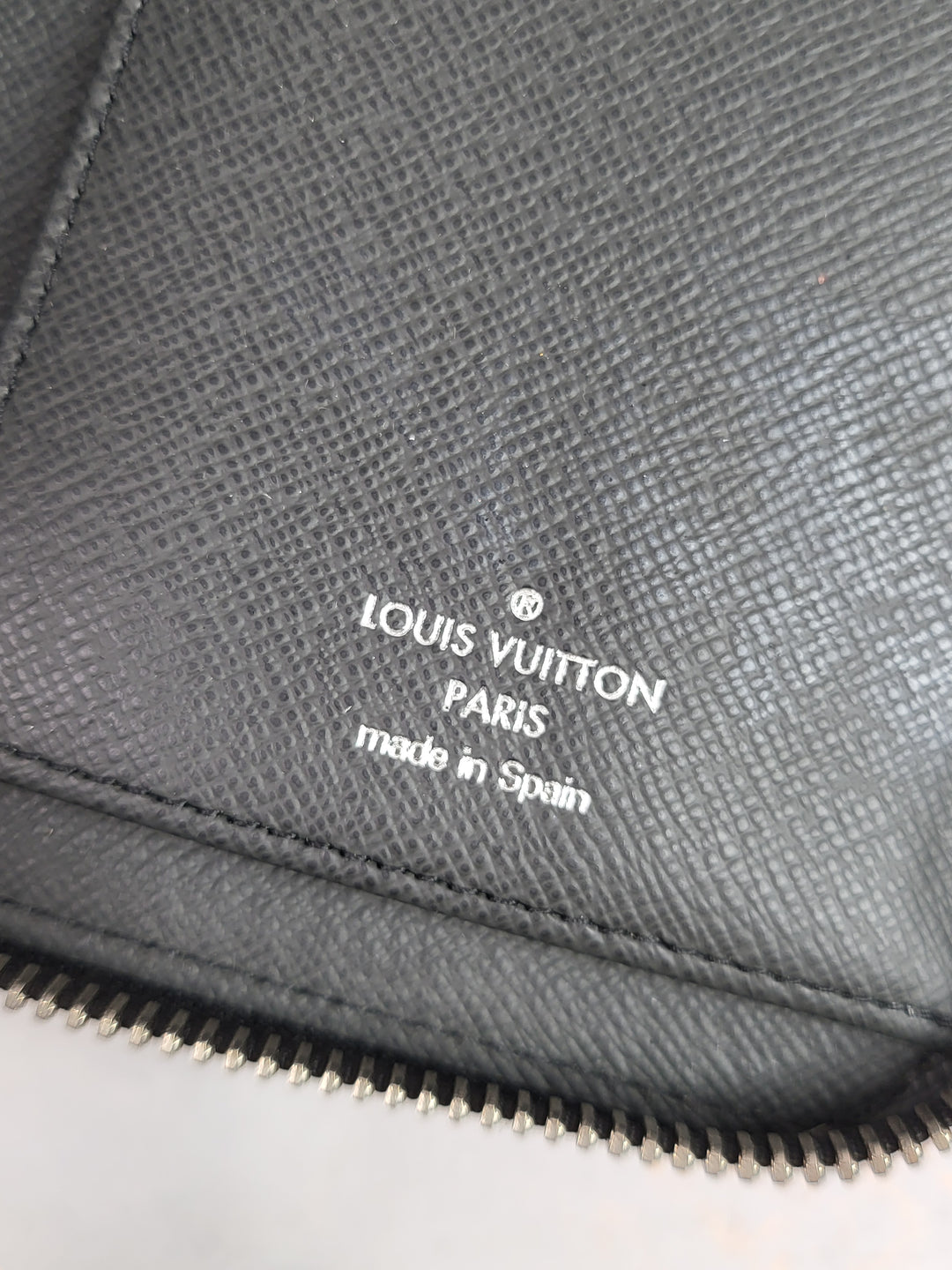 Louis Vuitton Damier Graphite Zippy Wallet