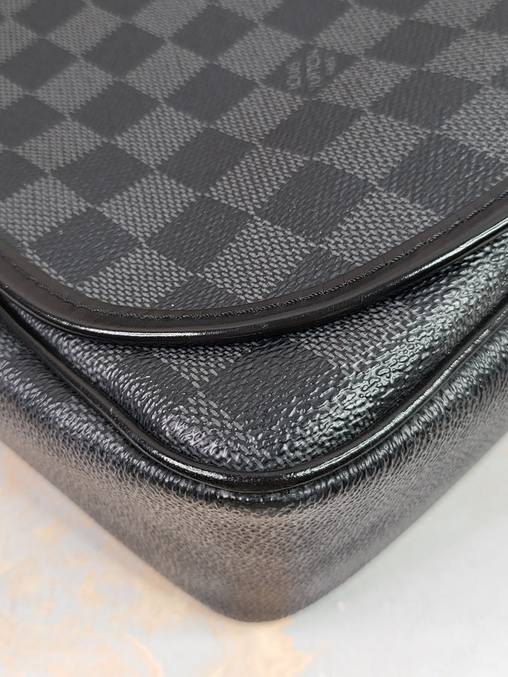 Louis Vuitton Damier Graphite District MM