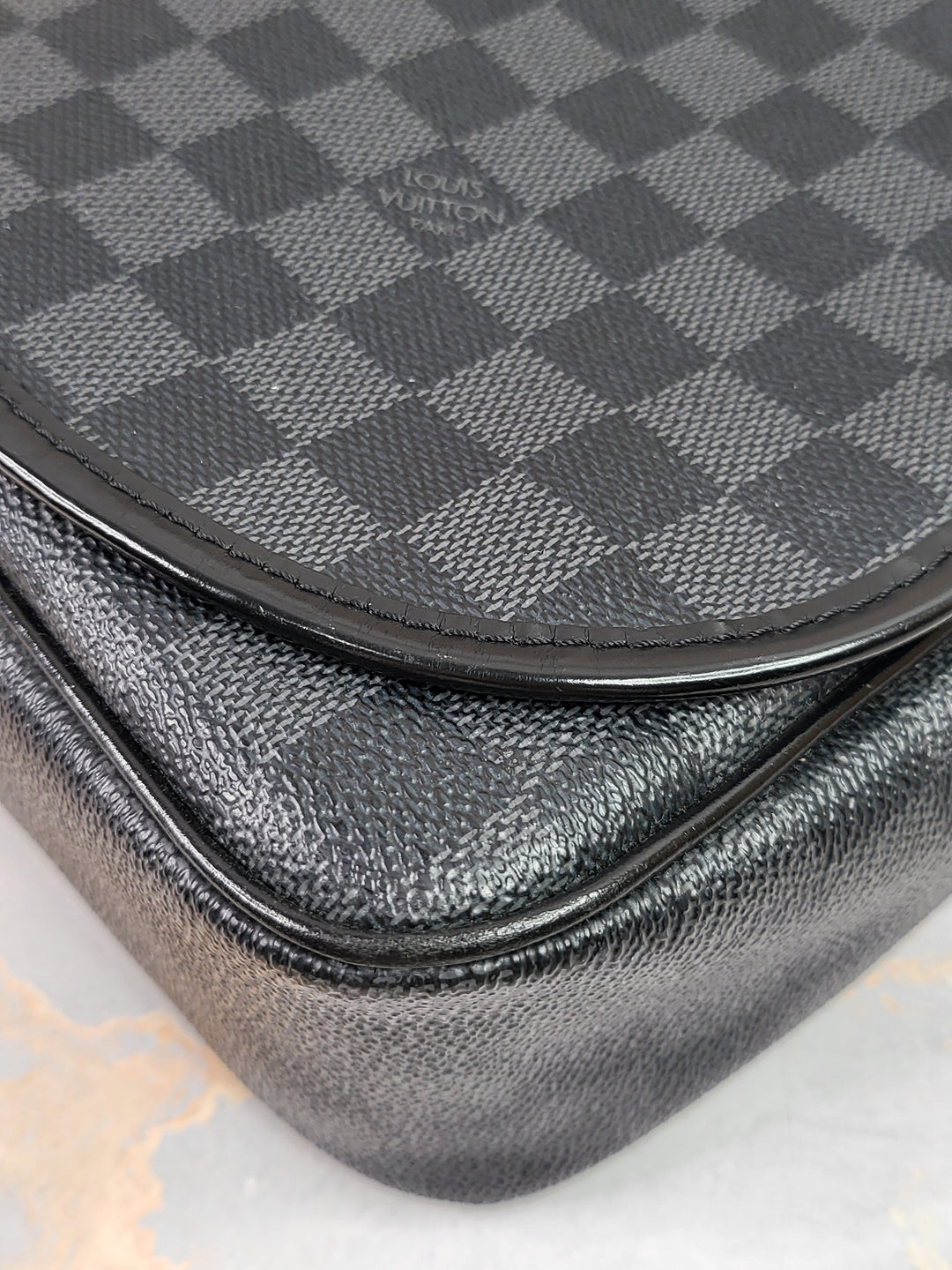 Louis Vuitton Damier Graphite District MM