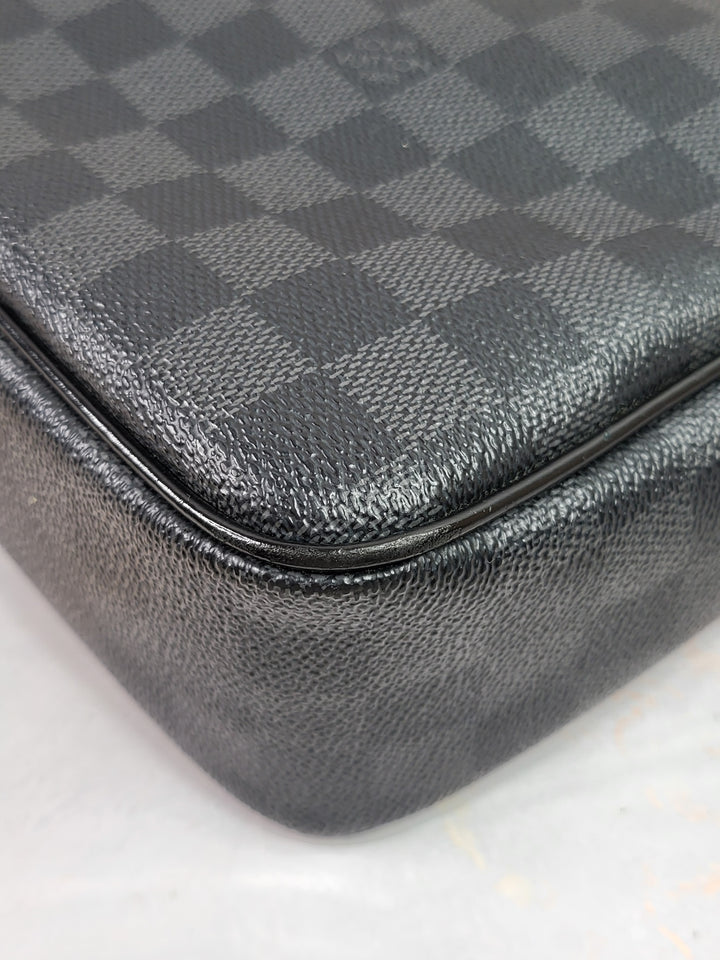 Louis Vuitton Damier Graphite District MM