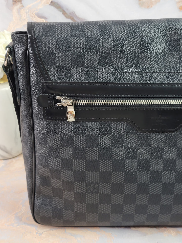 Louis Vuitton Damier Graphite District MM