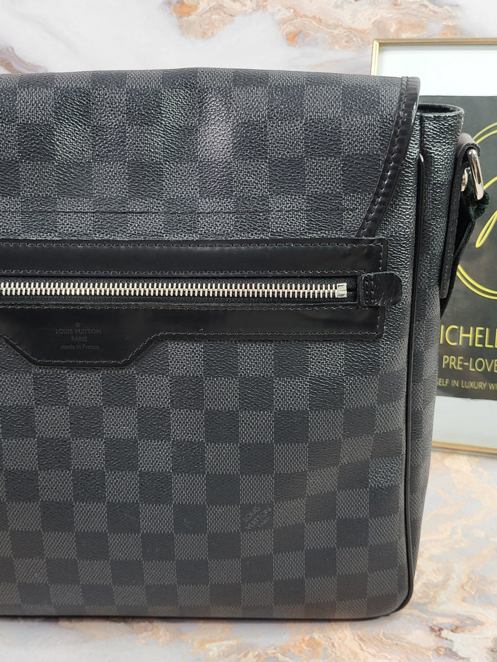 Louis Vuitton Damier Graphite District MM