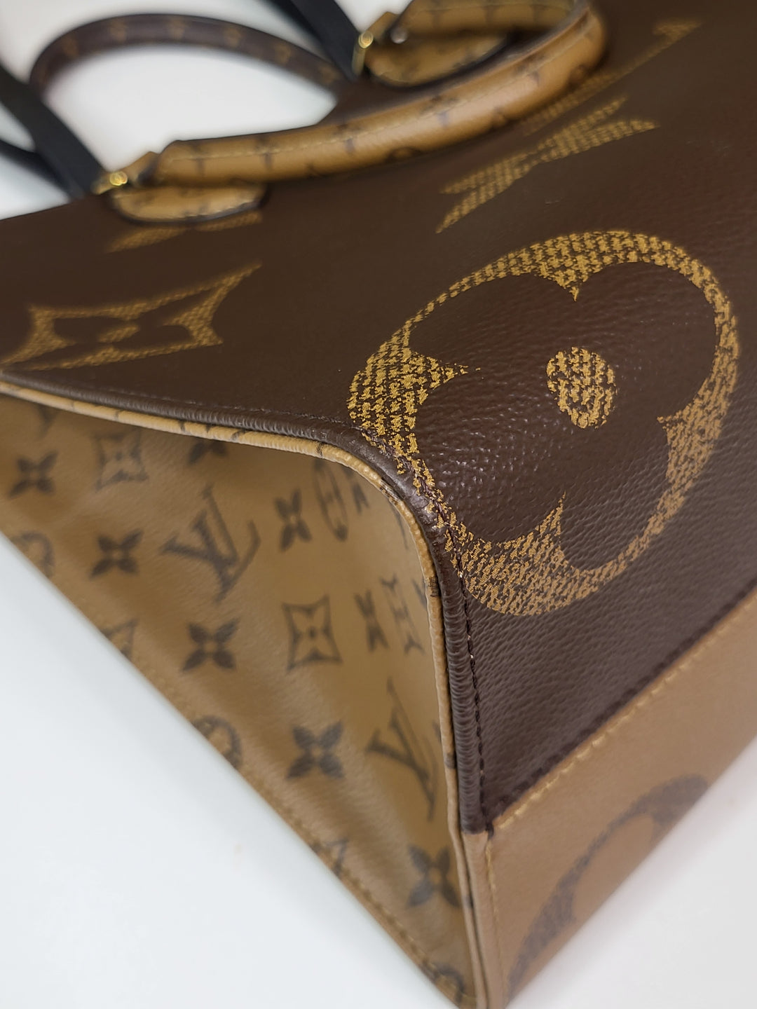 Louis Vuitton Monogram Reverse On The Go MM (OTG)