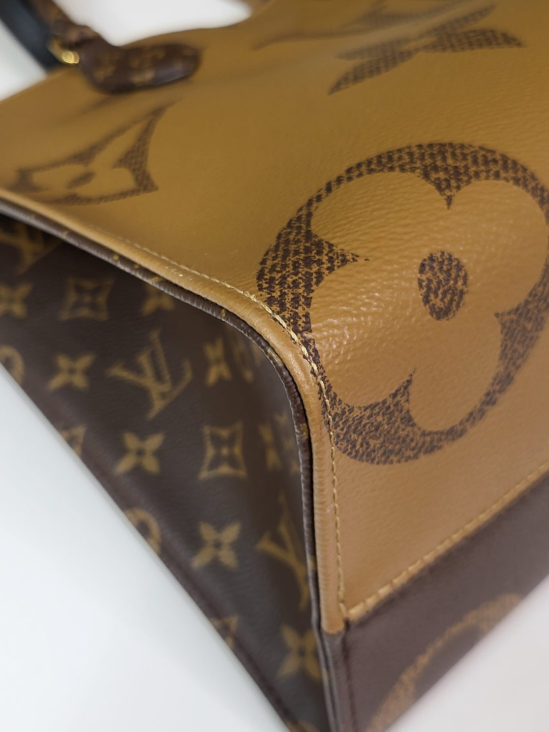 Louis Vuitton Monogram Reverse On The Go MM (OTG)