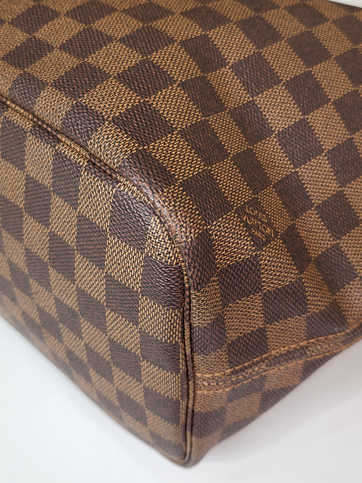 Louis Vuitton Damier Ebene Neverfull MM