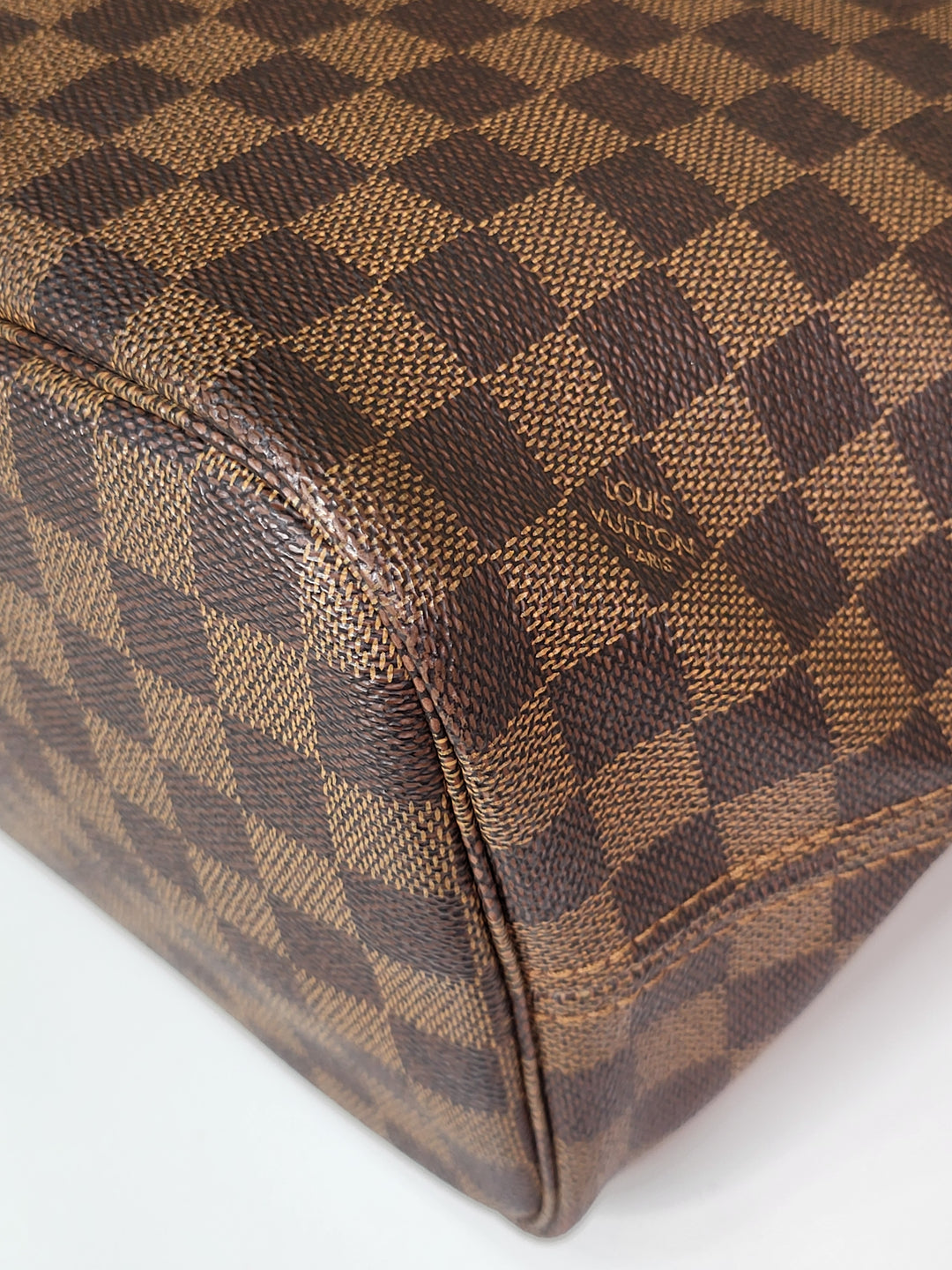 Louis Vuitton Damier Ebene Neverfull MM