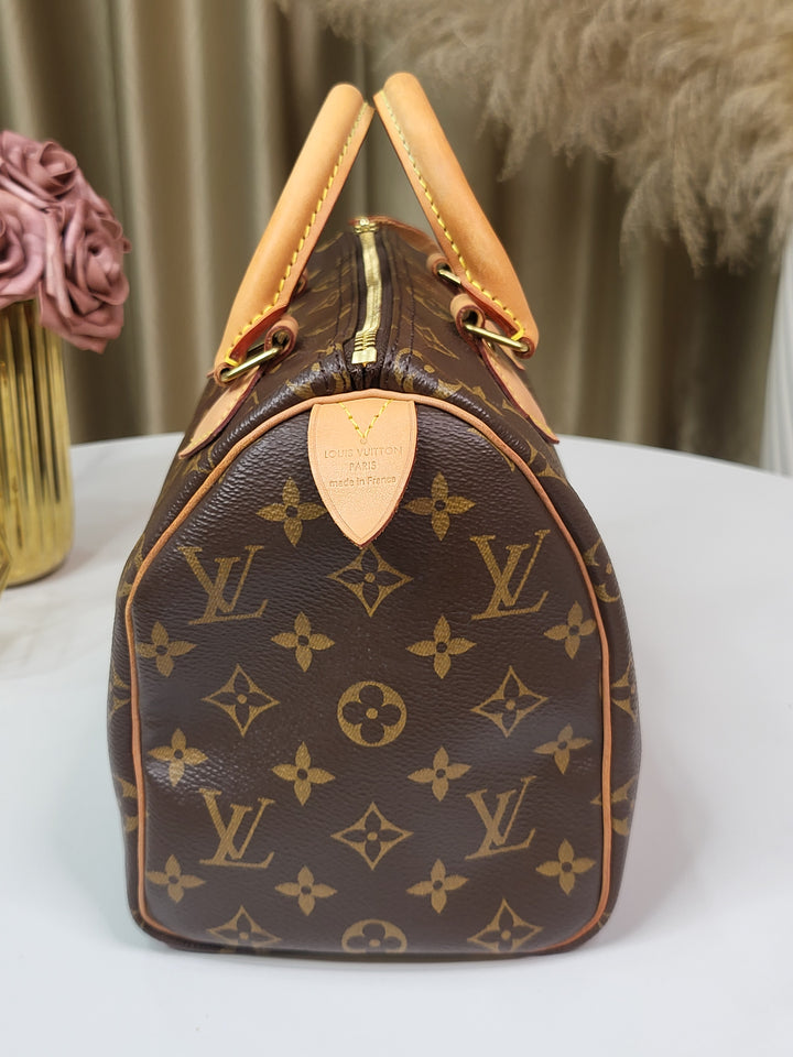 Louis Vuitton Monogram Speedy 25