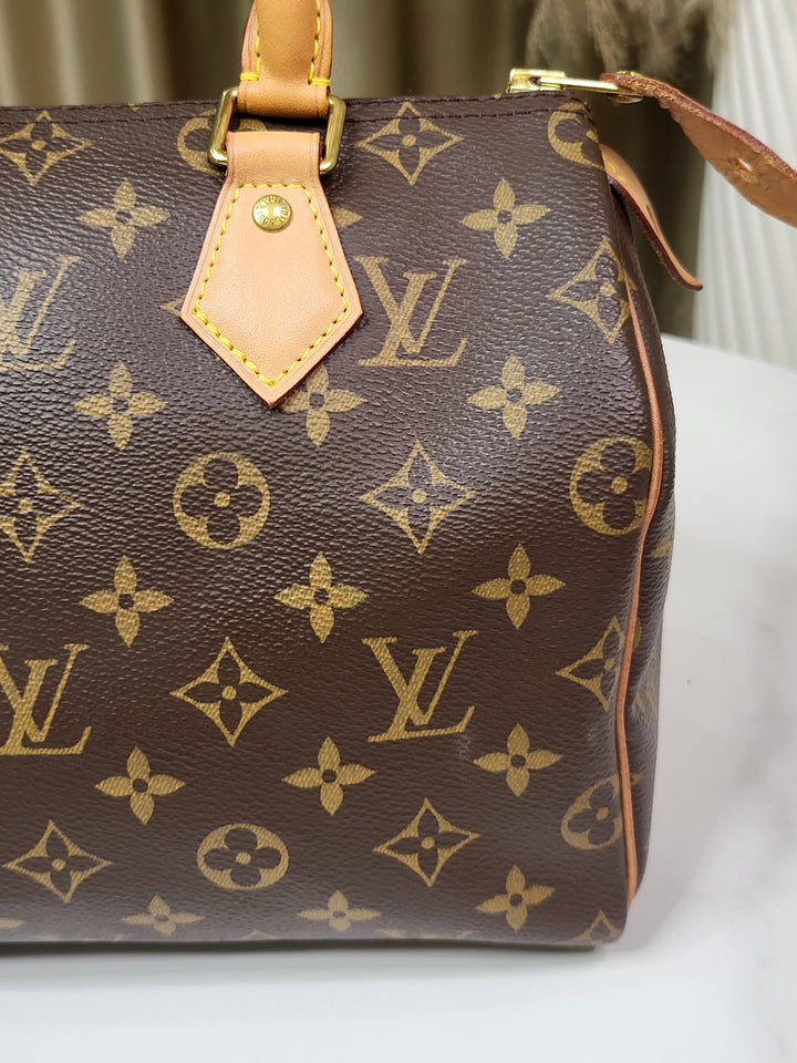 Louis Vuitton Monogram Speedy 25