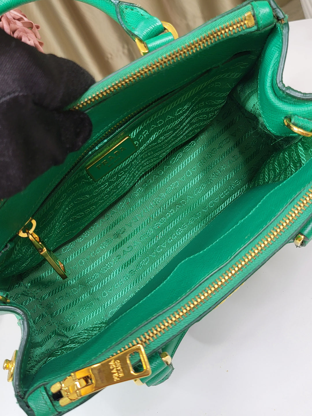 Prada Saffiano Galleria Small Green