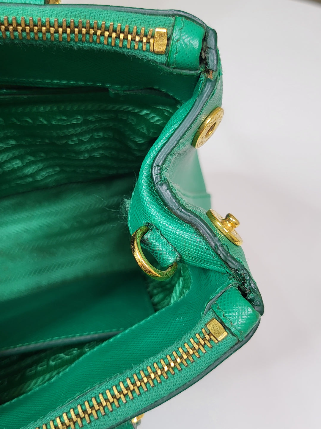 Prada Saffiano Galleria Small Green