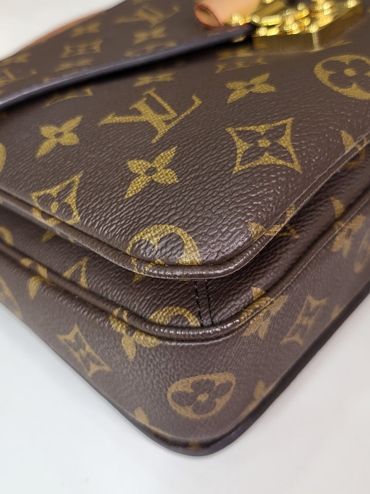 Louis Vuitton Monogram Pochette Metis