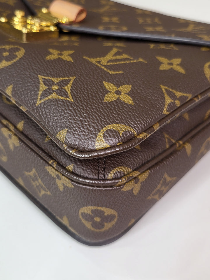 Louis Vuitton Monogram Pochette Metis