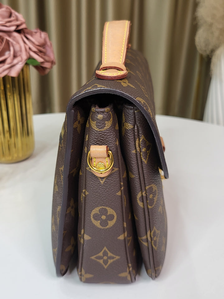 Louis Vuitton Monogram Pochette Metis